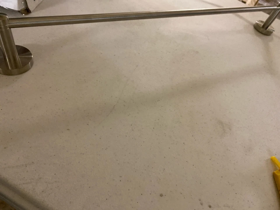 Barra de toallero Kraus KEA-18837BN Elie 26" - níquel cepillado Foto 2 de 2