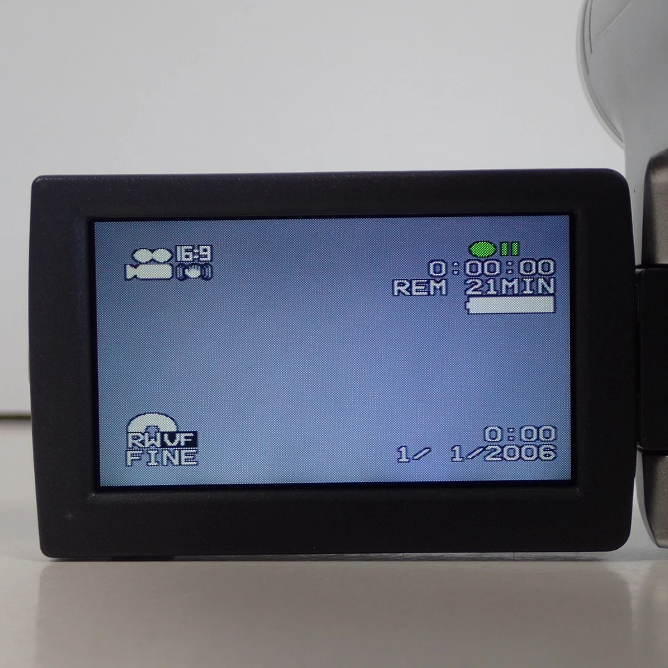 Hitachi Video Camera Camcorder DVD Mini Disk CAM DZ-BX35E w/Bag - Image 4 of 4