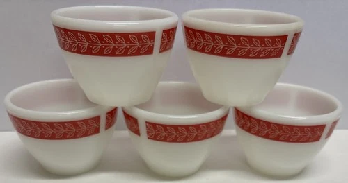 Pyrex Corning Red Laurel Leaf 3-5/8” Custard Cups Bowls Vintage Milk Glass