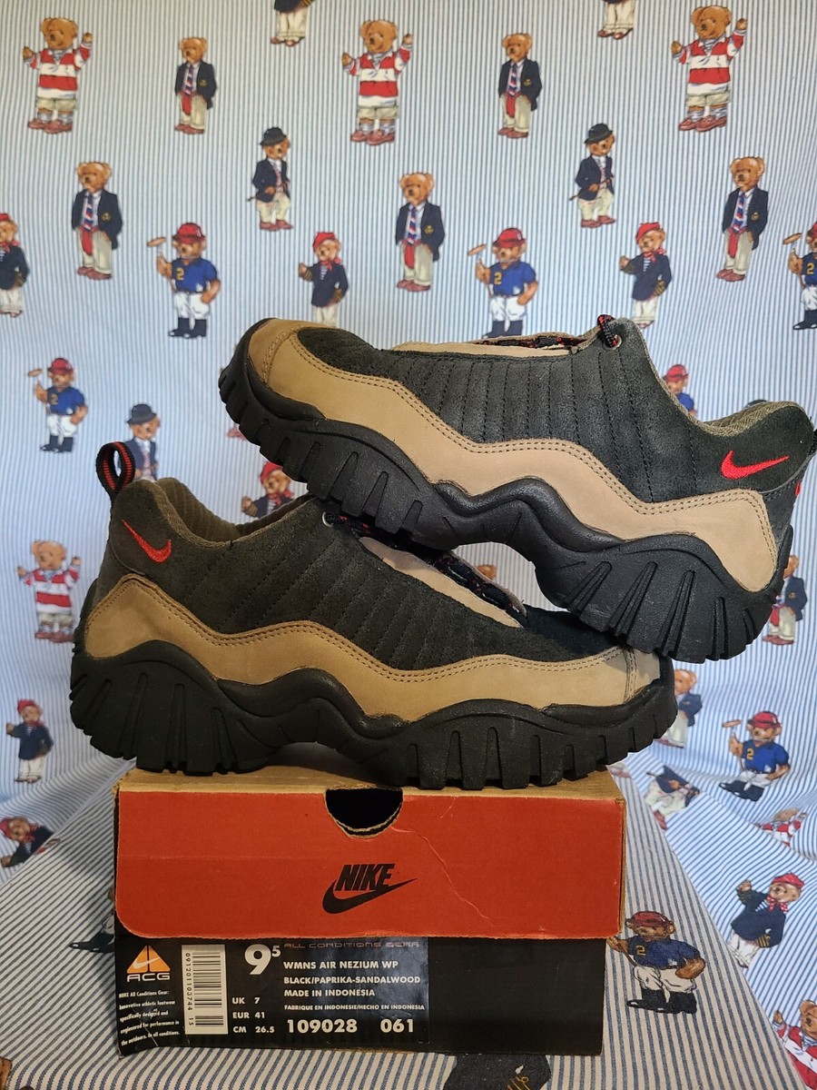 Nike ACG Trail Brown Hiking Boots Shoes Vintage Air Nezium 90s