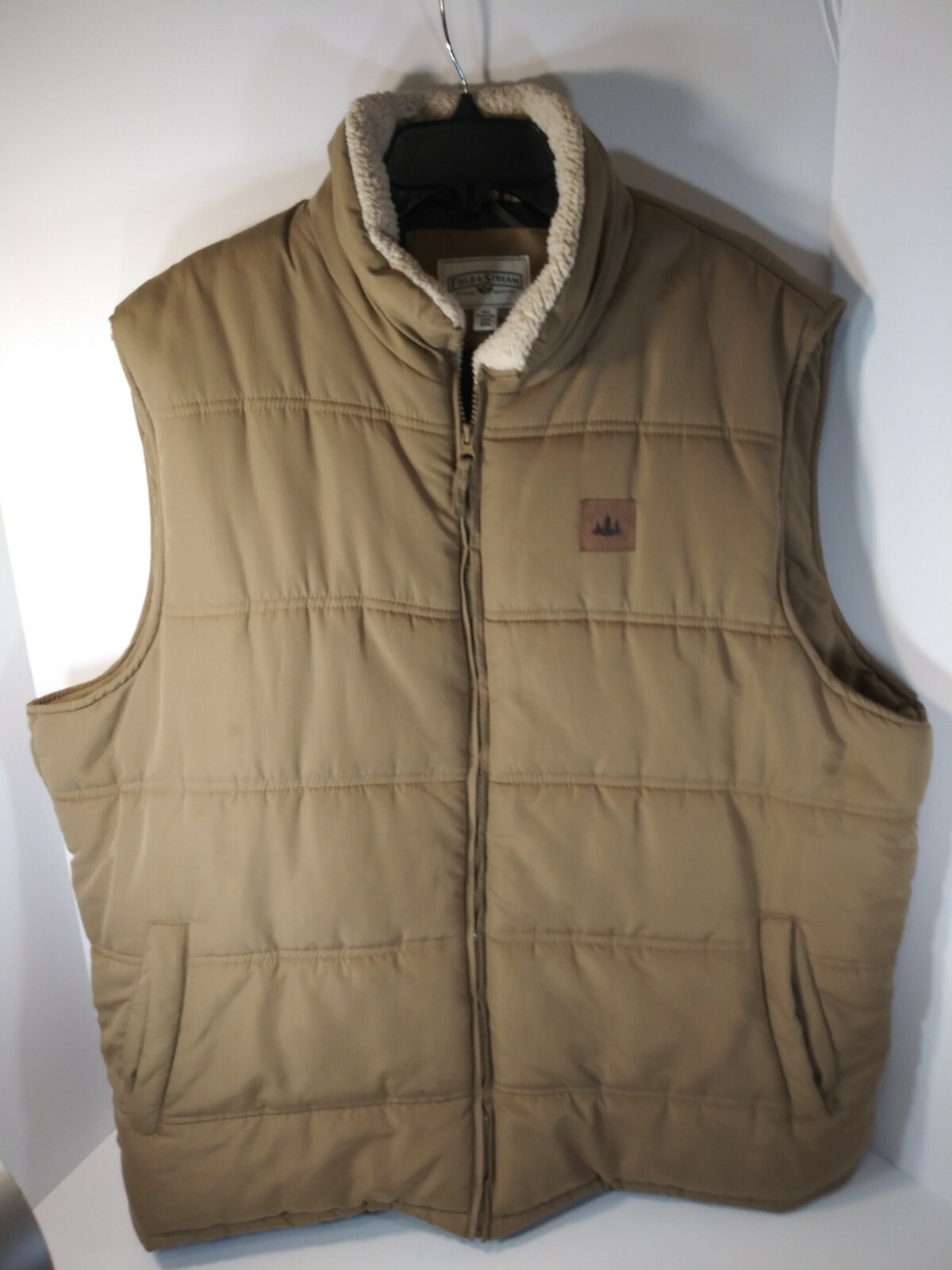 ORIGINAL OUTFITTERS BEIGE PUFFER VEST 