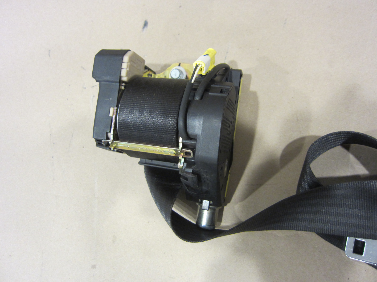 Maserati Quattroporte  RH Front Seat Belt Roller with Bracket. - Part# 67722900