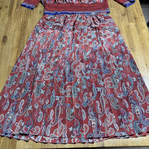 Gonna e camicetta vintage rossa a pieghe paisley manica lunga, made in USA, taglia 18 - Foto 3 di 12