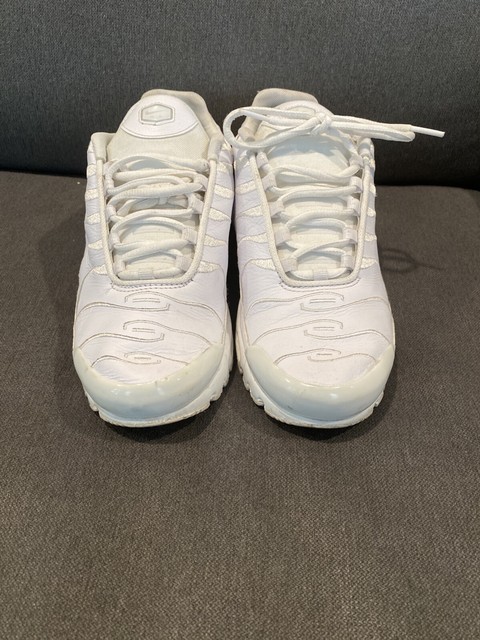 air max plus tn triple white