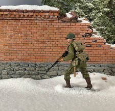 W.Britain 25126 WWII U.S. 101st Airborne Advancing with BAR Winter Britains 