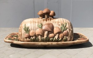1970's ARNELS MUSHROOMS Covered Butter Dish