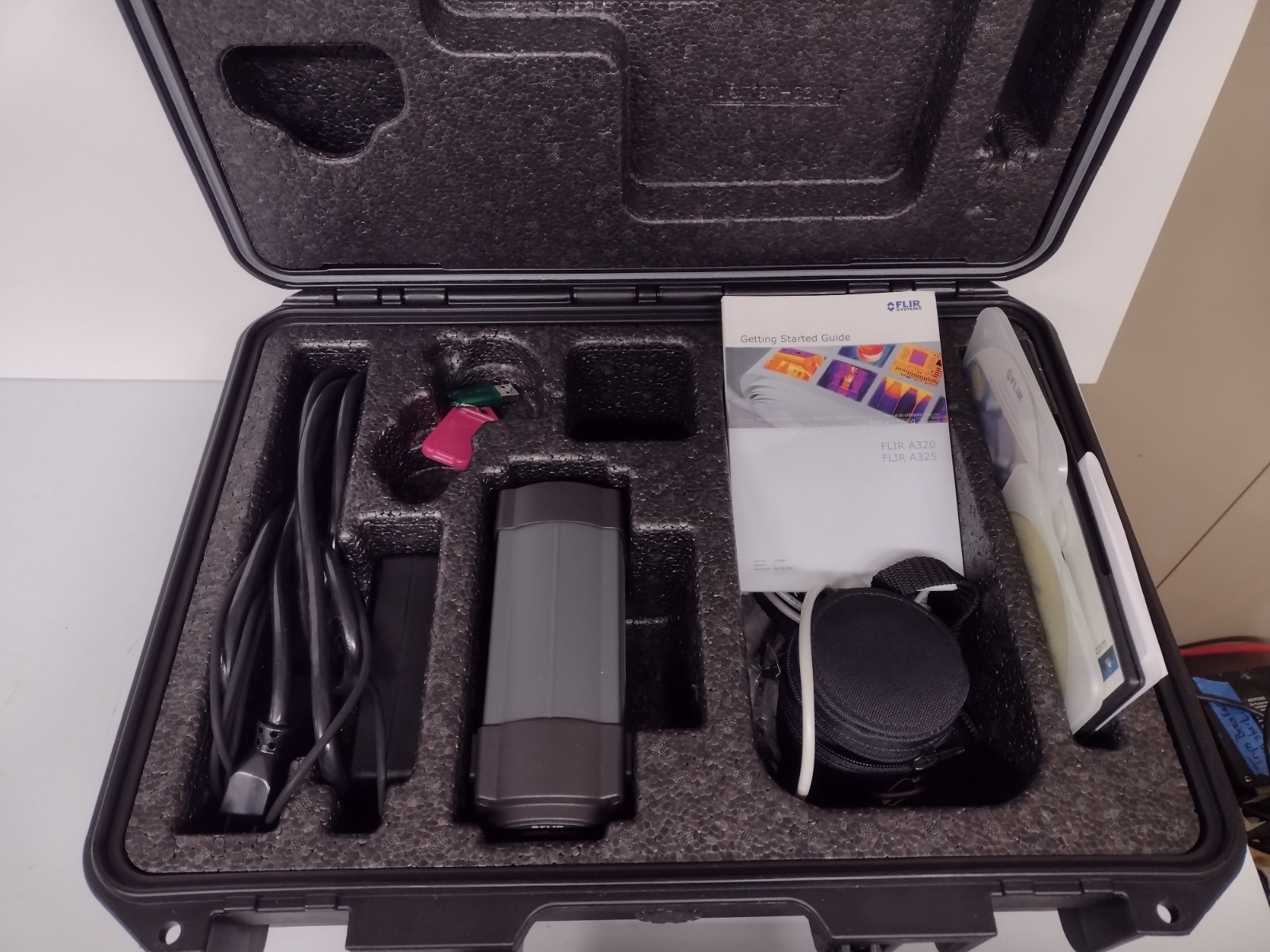 FLIR A325 Thermal Camera Infrared w/ Software & Extra 10mm Lens. TESTED!