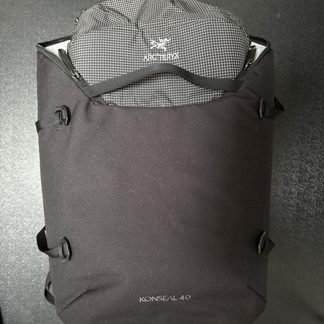 Arc'teryx Konseal 40L Backpack Black Durable Outdoor Gear