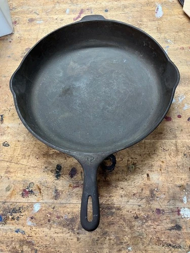 VTG Unmarked Wagner 14" Cast Iron Skillet #12 Double Spout USA Made Marked B