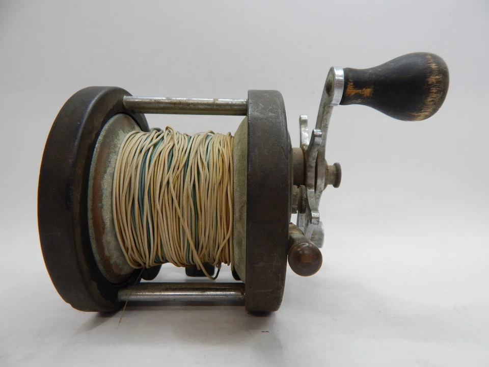 Carrete de pesca vintage Ocean City St Lucie Baitcasting hecho en EE. UU. cebo fundido 250 yardas Foto 2 de 4