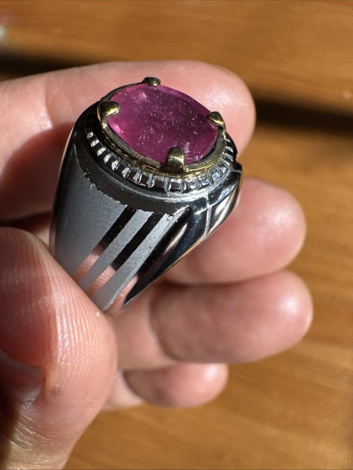 Rubí corindón rojo natural Foto 3 de 4