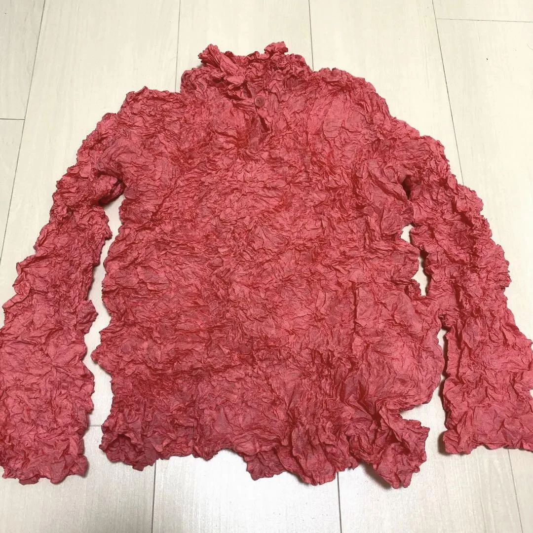 Issey Miyake pleated top L size with button on chest H428 | eBay