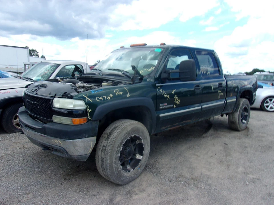 Brazo de control superior delantero usado se adapta a: Chevrolet Silverado 2500 2002 foto Foto 2 de 4