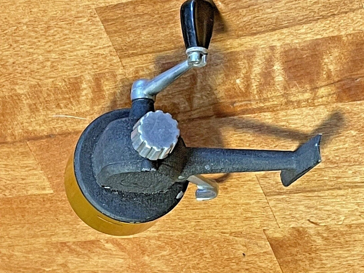 Antique Reel ABU Record 700 Trigger Cast Spincast reel Antique Reel ABU Record 700 Trigger Cast Spincast reel