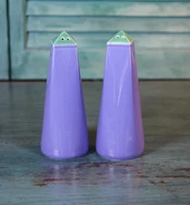 Vintage Lindt Stymeist Colorways Salt Pepper Shakers Teal Blue Pyramid Tops
