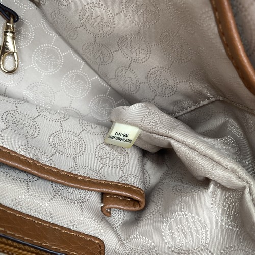 Michael Kors Bedford Medium Top Zip Logo Pocket Tote Bag in Acorn Brown - Bild 17 von 18