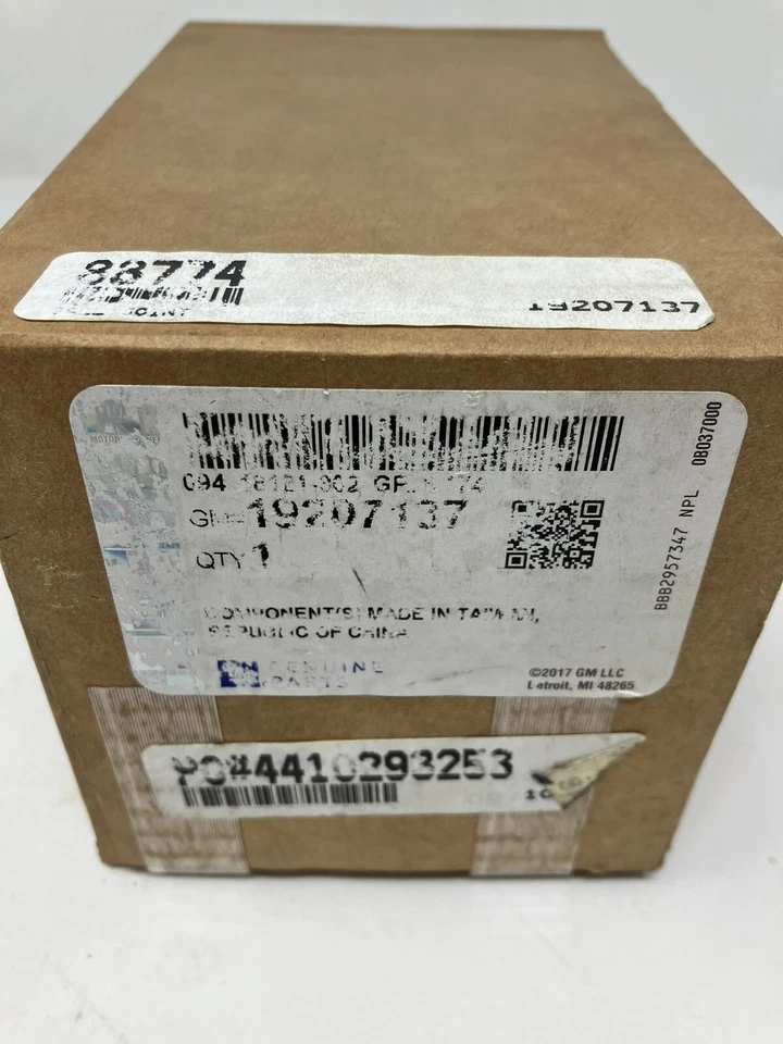 New GM Genuine Parts 19207137 Lower Ball Joint - Image 2 of 3