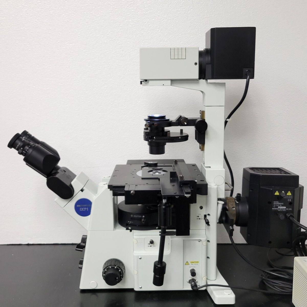 Olympus Microscope IX71 with Fluorites, Phase Contrast, and