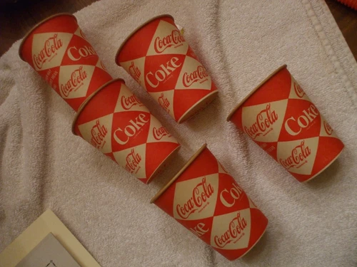 5 VINTAGE ADVERTISING DRINK COCA COLA - COKE  PAPER CUPS