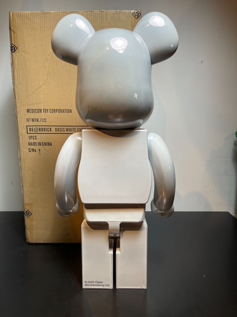 Oasis 1000% Bearbrick Pearl White Chrome Version Medicom Oasis 1000% Bearbrick Pearl White Chrome Version Medicom