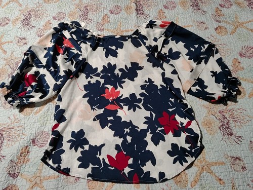 Liz Claiborne Women's White Blue Red Floral Print Blouse Top Size Medium M Puff - Picture 9 of 9