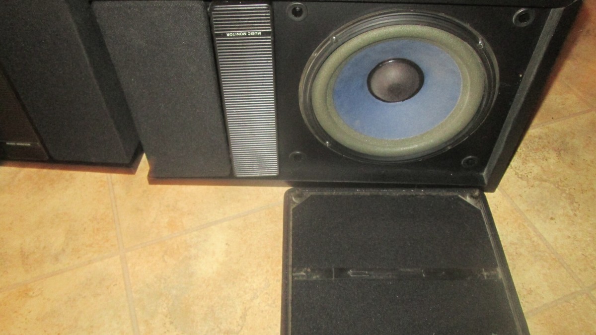 BOSE 301 Music Monitor II DIRECT REFLECTING SPEAKERS (Pair BOSE 301 Music Monitor II DIRECT REFLECTING SPEAKERS (Pair