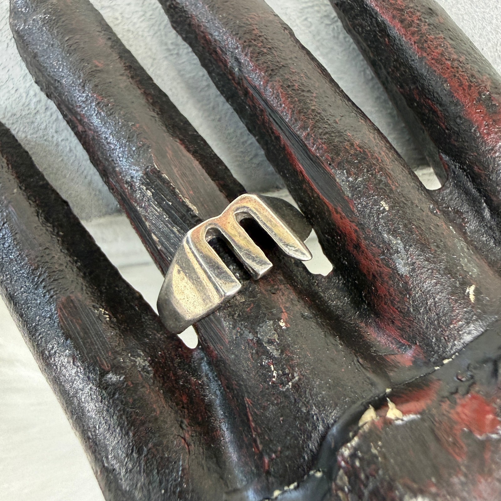 Sterling Silver M Initial Statement Ring 7.25 - image 3