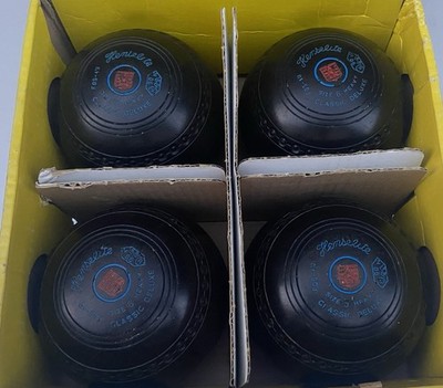 Henselite Lawn Bowls Set of 4 Size 6 Classic Deluxe