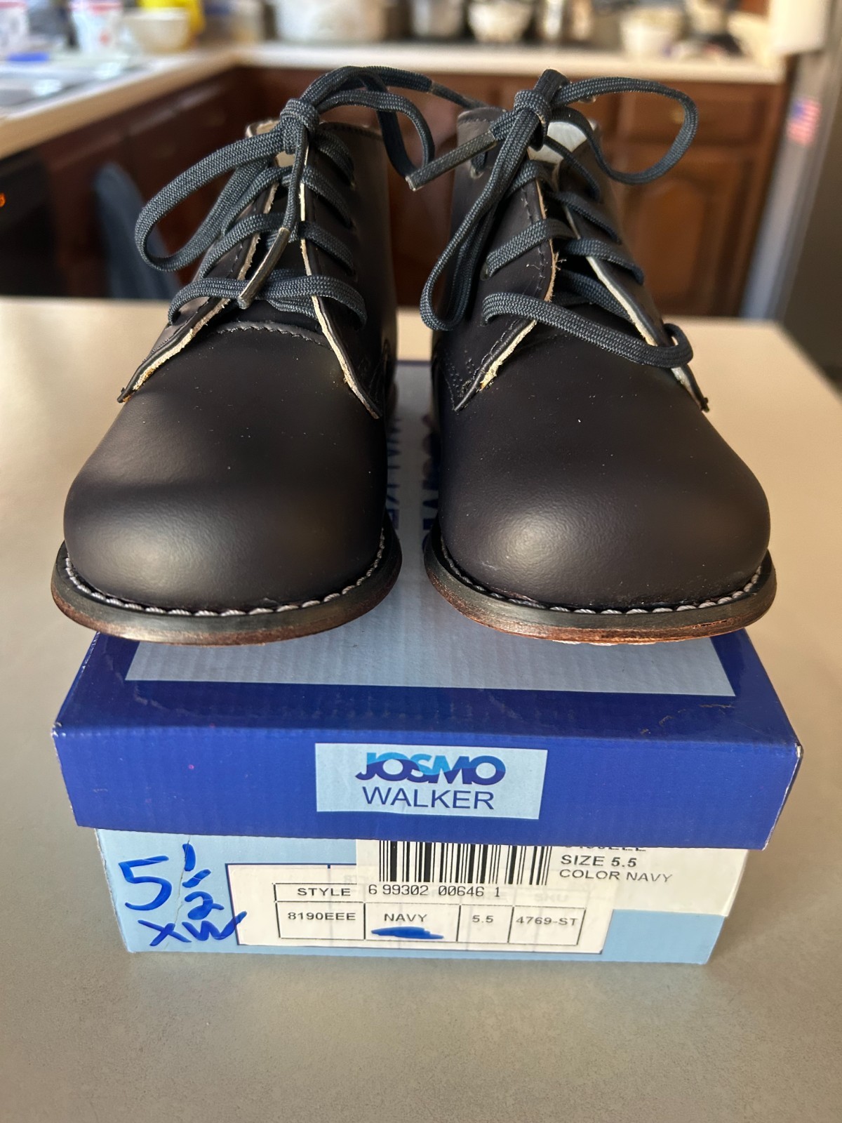 Josmo baby shoe classic hard bottom Navy 5.5 Extra Wide Leather sole new walker