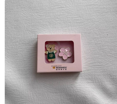 2024 China Starbucks Sakura coffee Cherry blossom and bear 2 pins set gift box