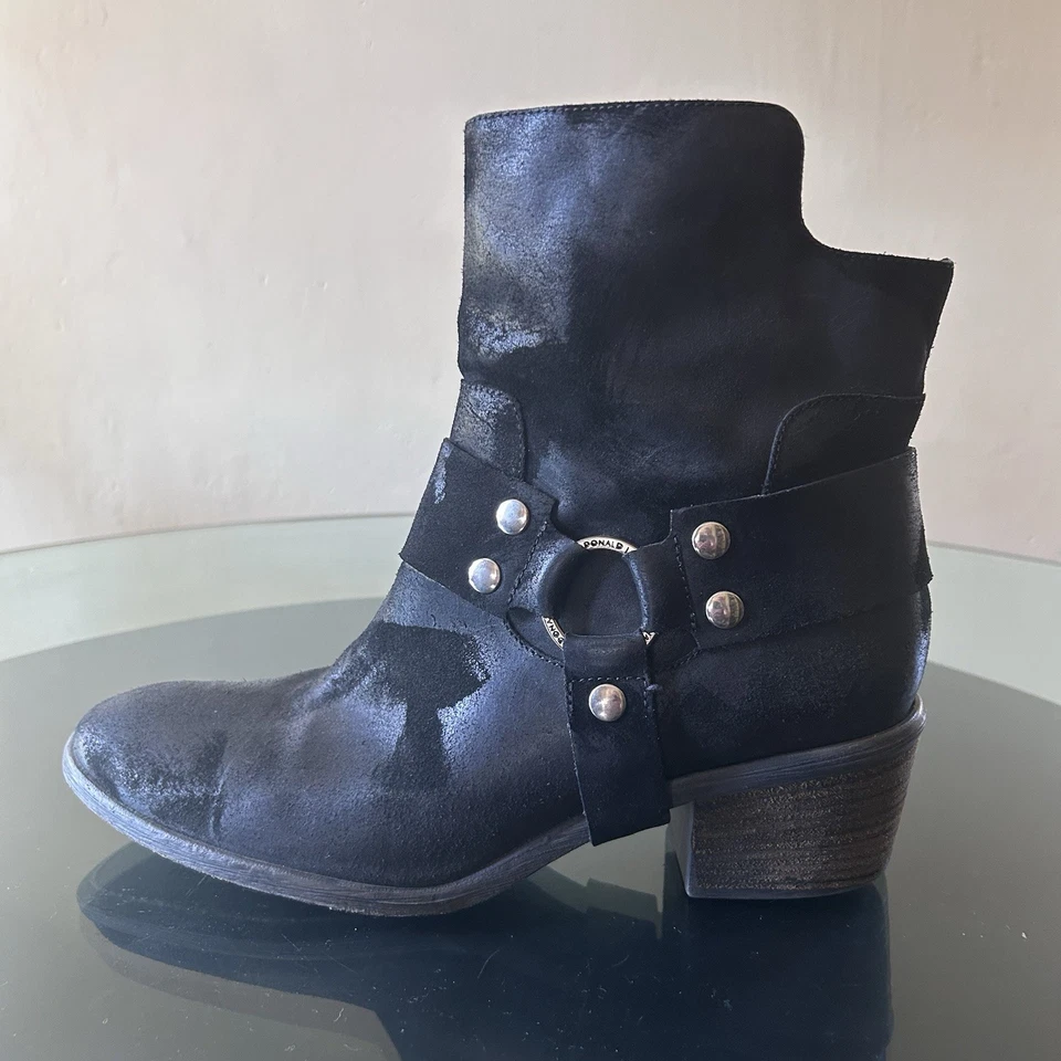 Donald J Pliner Western Couture Dasha Botas 7.5 Cuero Negro Arnés Distress Foto 3 de 4