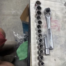 Craftsman 13 Metric Sockets, Vt – 44811 Ratchet And 3 Inch Extension Unbranded.