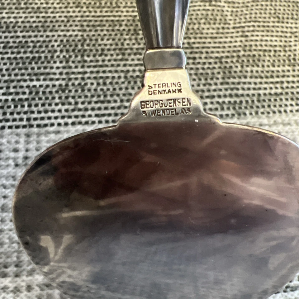 Servidor pequeño cuatro de plata esterlina Bellon de Georg Jensen con marca GI/GJ 4 3/4" Foto 3 de 3