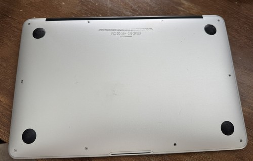 MacBook Air A1370 11" Intel Core 2 Duo @ 1.4 GHz Bundle w/ Power Adapter - Afbeelding 5 van 6