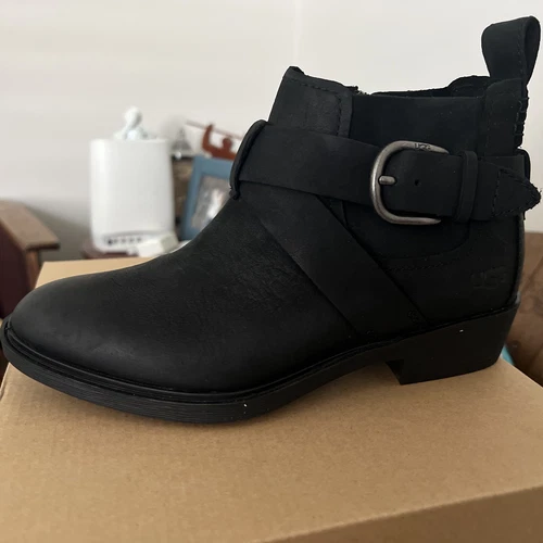 Stivali donna UGG Wylma neri taglia 6