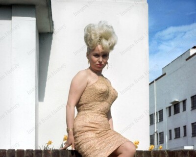 8x10 Print Barbara Windsor Carry on Films Actress Singer 1960