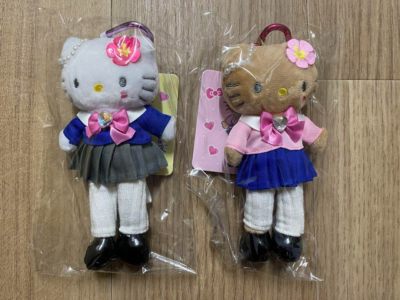 HELLO KITTY Collectors' Mascot キーホルダー Hello Kitty Schoolgirl Style White & Tan SET Mascot w/ Keychain