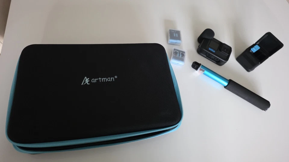 GoPro HERO10 Black 5.3K UHD Action Camera 3 X Batteries, Media Case - Image 4 of 4