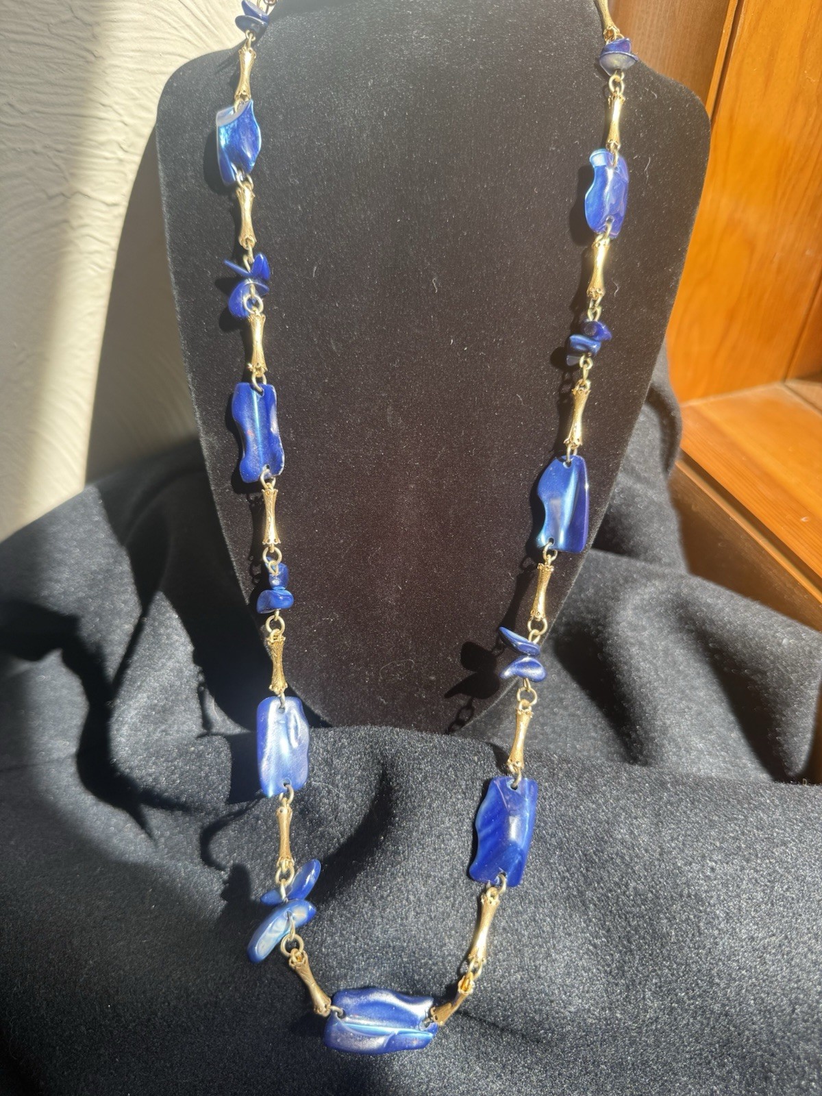 Blue Acrylic Beaded Link Chain Necklace Gold Tone Metal Chain Links
