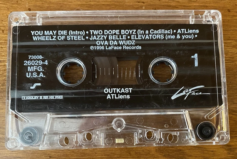 ATLiens Hip Hop Album by OutKast (Cassette, Aug-1996, LaFace) FREE SHIPPING Foto 3 de 4