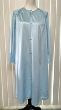 Vanity Fair Light Blue Nylon Button Front Long Sleeve Robe M Lace Pocket 70s 80s