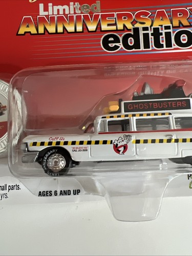 Johnny Lightning 10th Anniversary Limited Edition Ecto-1A 59 Cadillac Ghostbustr - Picture 3 of 7
