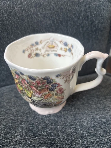 Royal Doulton Brambly Hedge AUTUMN BEAKER Tea Cup England JILL BARKLEM 1983