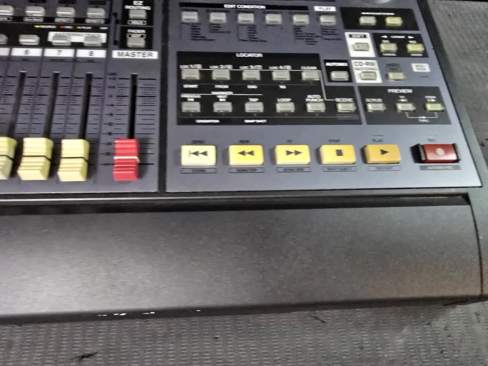 Roland VS-890 24-bit Digital Studio Workstation With Power Cord - Image 4 of 4