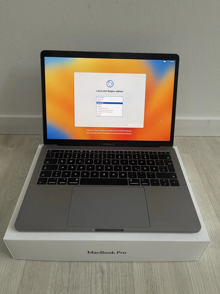 Apple MacBook Pro 13" 2017 · i5 · 8GB · 128GB, Foto 1 von 5