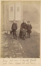 Portrait d'enfants en extérieur. Tirage albuminé 1889