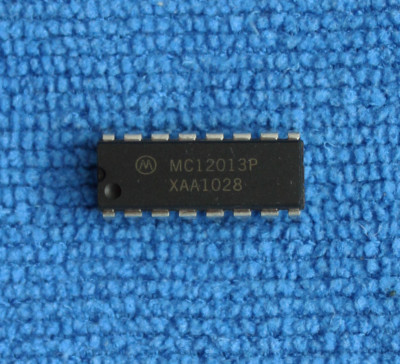 5pcs MC12013P MECL PLL COMPONENTS DUAL MODULUS PRESCALER DIP-16