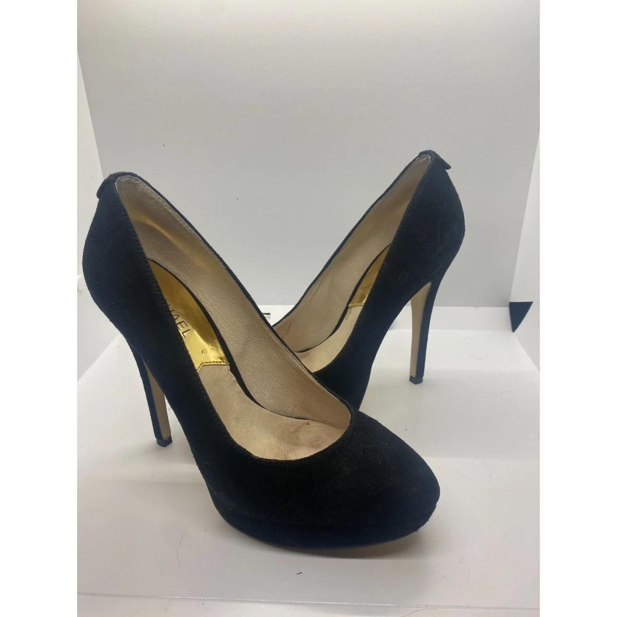 EUC Michael Kors Black Velvet 3 inch heels Beautiful Perfect Sz8