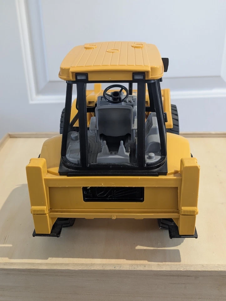 Bruder JCB 4CX Backhoe Loader Excavator Construction Vehicle - Image 4 of 4