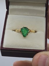 stunning 18ct Yellow Gold pear shape Emerald ring (approx 2ct) - Size Q
